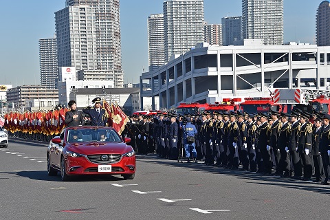 东京消防初次出警仪式的照片