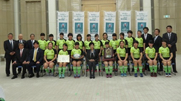 東京都ラグビースクール女子代表の皆さんの写真